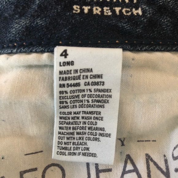American Eagle SZ 4 Long Stretch Skinny Medium Wash Jeans. Great Condition! - Picture 4 of 4